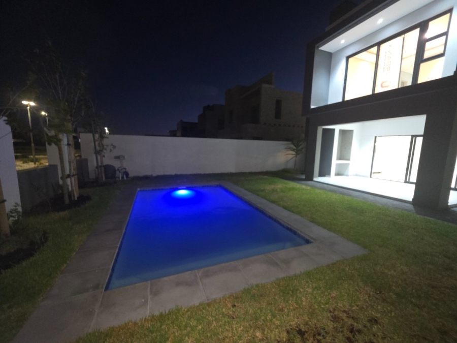 4 Bedroom Property for Sale in Sandown Western Cape